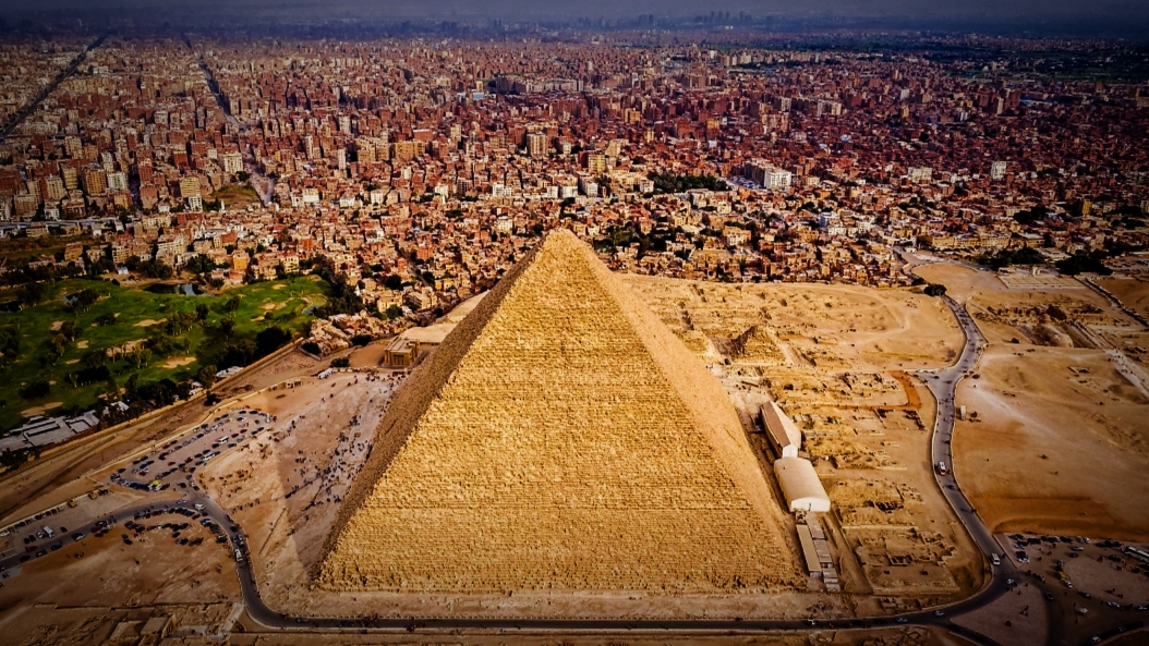 Misteri Piramid Besar Giza: Ketepatan Matematika yang Melampaui Zaman ...